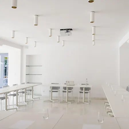 La Guy & - Teritoria 4*