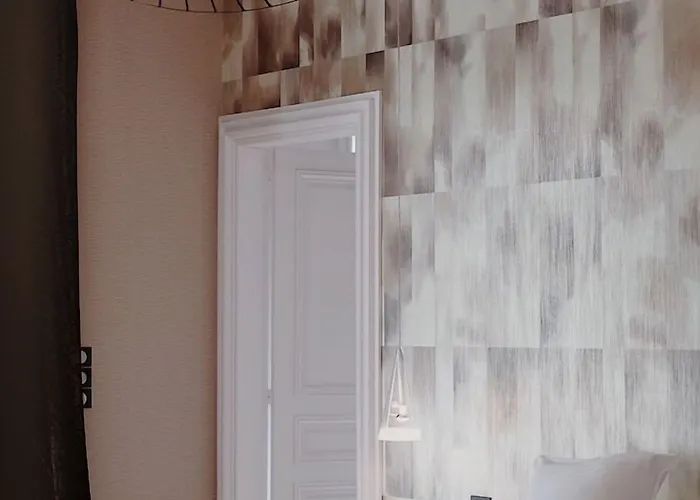 La Guy & - Teritoria 4*