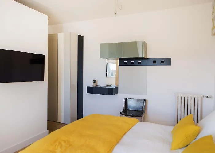 Alojamento de Acomodação e Pequeno-almoço La Guy & - Teritoria 4*