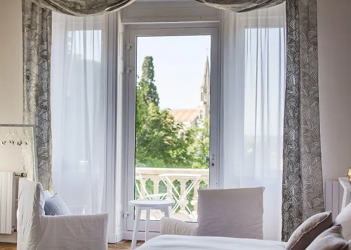 Alojamento de Acomodação e Pequeno-almoço La Guy & - Teritoria